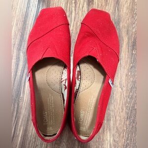 TOMS Women's Vibrant Red Flats